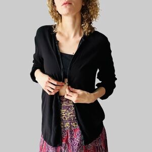 FLANNEL Black Lace Back Silk Trim Blouse – Size 0 (S) – Australian‎ Quiet Luxury